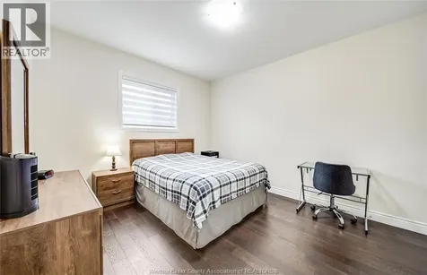 1649 Barkley Avenue Windsor ON N8P 0E8