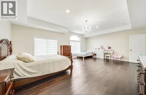 1649 Barkley Avenue Windsor ON N8P 0E8