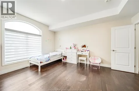 1649 Barkley Avenue Windsor ON N8P 0E8