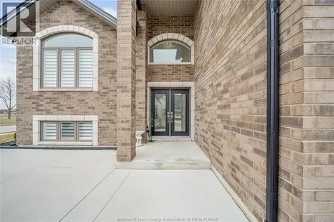 1649 Barkley Avenue Windsor ON N8P 0E8