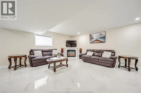 1649 Barkley Avenue Windsor ON N8P 0E8