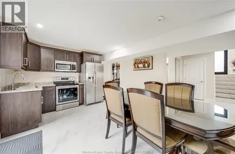 1649 Barkley Avenue Windsor ON N8P 0E8