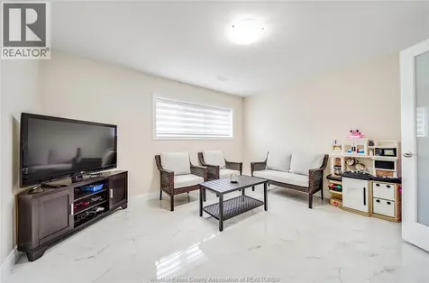 1649 Barkley Avenue Windsor ON N8P 0E8