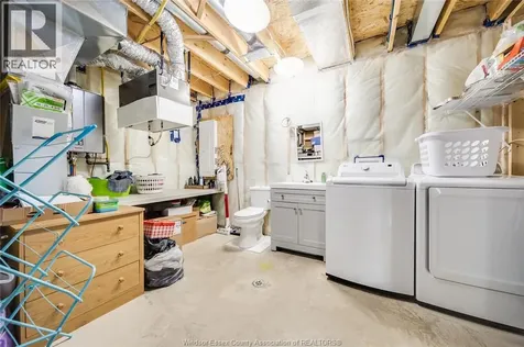 1649 Barkley Avenue Windsor ON N8P 0E8