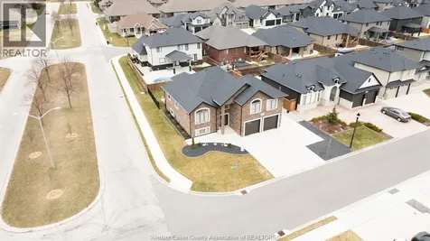 1649 Barkley Avenue Windsor ON N8P 0E8