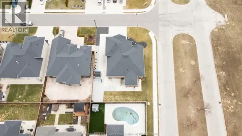 1649 Barkley Avenue Windsor ON N8P 0E8