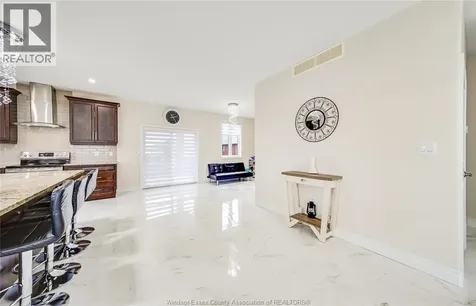 1649 Barkley Avenue Windsor ON N8P 0E8