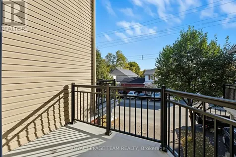 1512 Clementine Boulevard Ottawa ON K1H 8E9