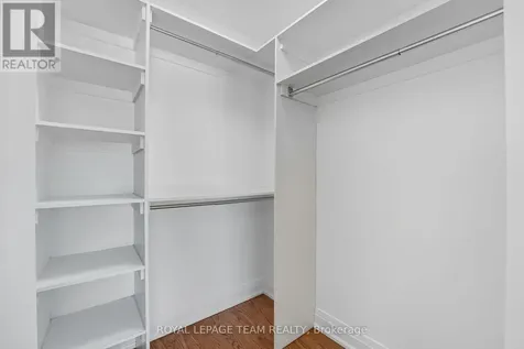 1512 Clementine Boulevard Ottawa ON K1H 8E9