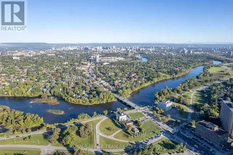 1512 Clementine Boulevard Ottawa ON K1H 8E9