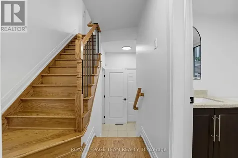 1512 Clementine Boulevard Ottawa ON K1H 8E9
