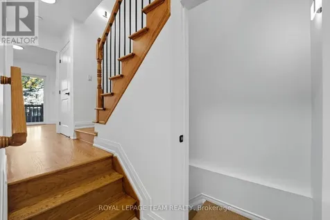 1512 Clementine Boulevard Ottawa ON K1H 8E9
