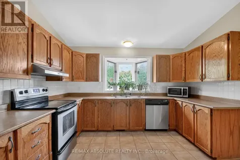 9 Mac Storey Street Ottawa ON K0A 2Z0