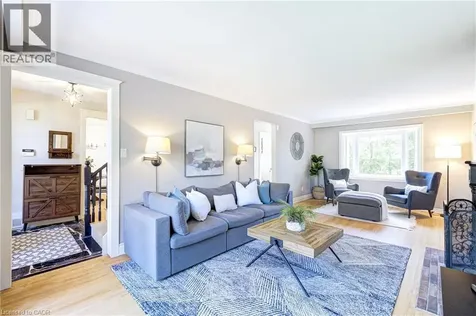 418 Southland Crescent Oakville ON L6L 3N8