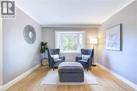418 Southland Crescent Oakville ON L6L 3N8
