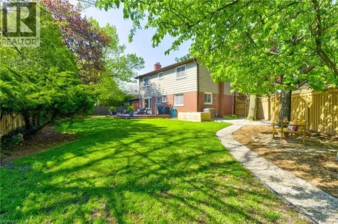 418 Southland Crescent Oakville ON L6L 3N8