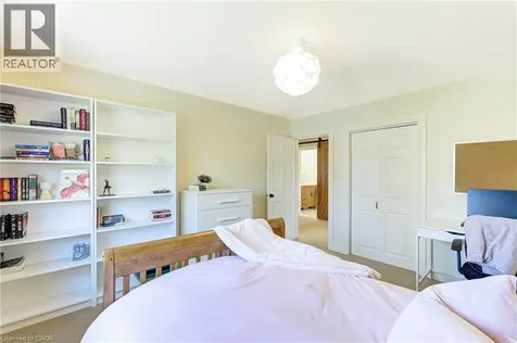 418 Southland Crescent Oakville ON L6L 3N8