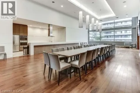 2212 Lake Shore Boulevard West Etobicoke ON M8V 0C2