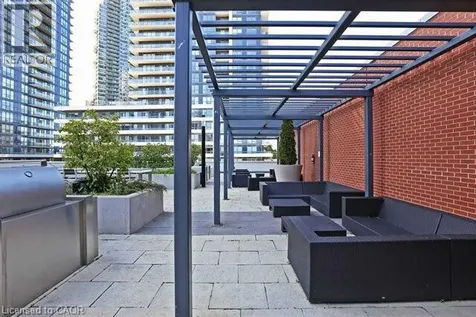 2212 Lake Shore Boulevard West Etobicoke ON M8V 0C2