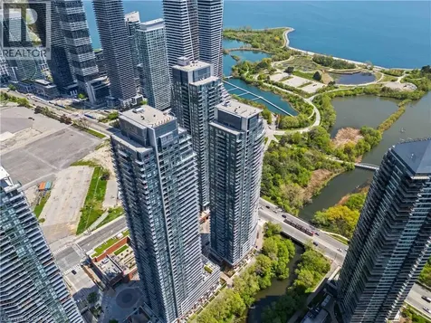 2212 Lake Shore Boulevard West Etobicoke ON M8V 0C2