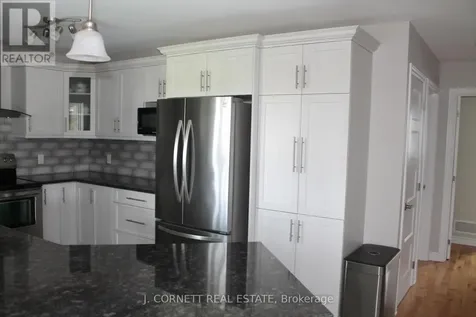 2140 Burke Avenue East Cornwall ON K6H 5B4