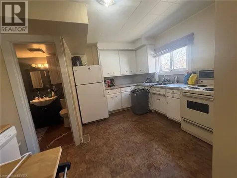 13 Sheridan Street Brantford ON N3T 2P7