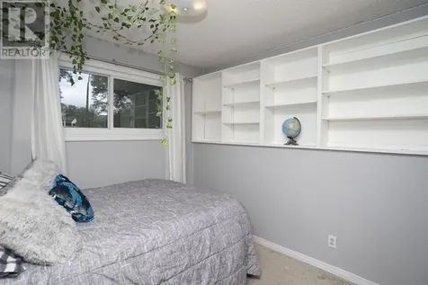 425 Chelsea Crescent Thunder Bay ON P7B 5P8