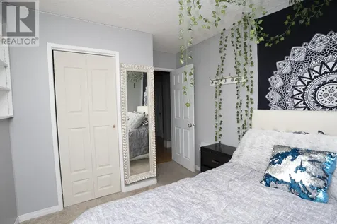 425 Chelsea Crescent Thunder Bay ON P7B 5P8