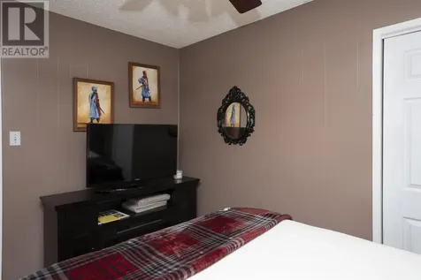 425 Chelsea Crescent Thunder Bay ON P7B 5P8