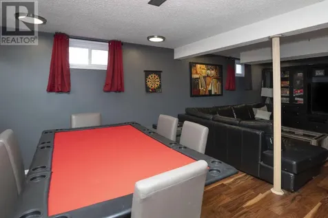 425 Chelsea Crescent Thunder Bay ON P7B 5P8
