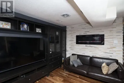 425 Chelsea Crescent Thunder Bay ON P7B 5P8