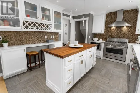 425 Chelsea Crescent Thunder Bay ON P7B 5P8