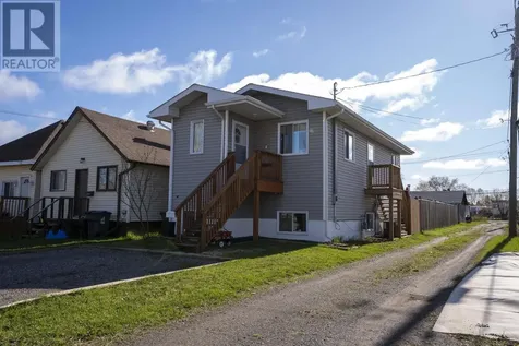 1946 Home Avenue Thunder Bay ON P7E 3C4