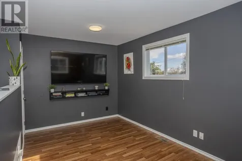 1946 Home Avenue Thunder Bay ON P7E 3C4