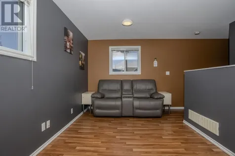1946 Home Avenue Thunder Bay ON P7E 3C4
