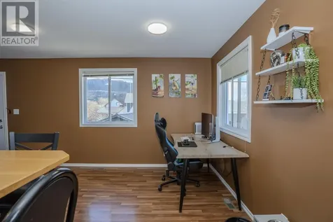 1946 Home Avenue Thunder Bay ON P7E 3C4
