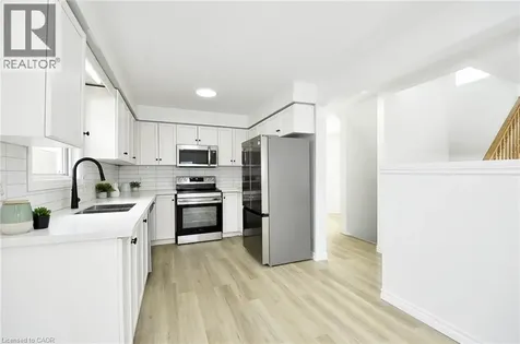 32 Kroeger Crescent Cambridge ON N3C 4J7