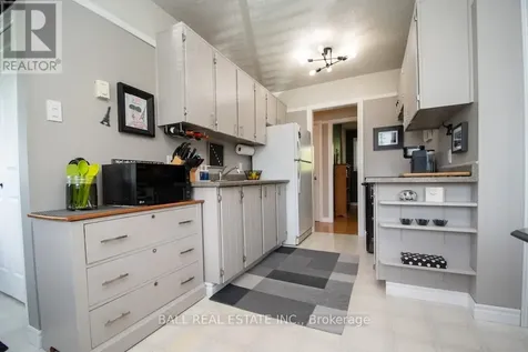 13 Coyle Crescent Selwyn ON K0L 2H0