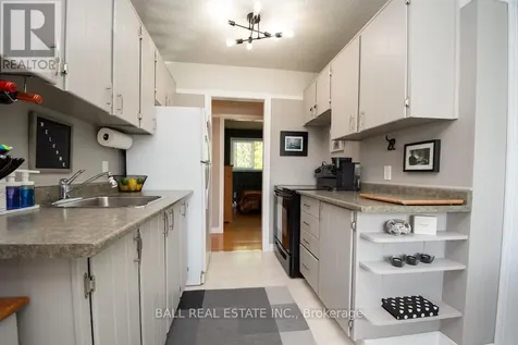 13 Coyle Crescent Selwyn ON K0L 2H0