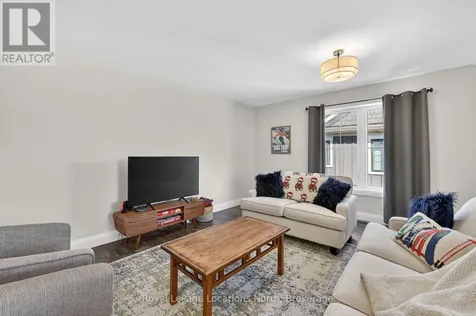 205 Yellow Birch Crescent Blue Mountains ON L9Y 0Z3