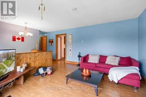 46 Maple Golf Crescent Northern Bruce Peninsula ON N0H 2R0