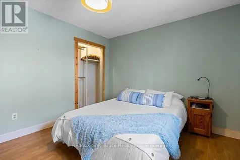 46 Maple Golf Crescent Northern Bruce Peninsula ON N0H 2R0