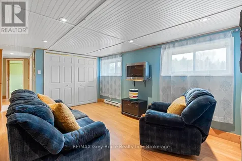 46 Maple Golf Crescent Northern Bruce Peninsula ON N0H 2R0