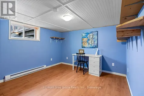 46 Maple Golf Crescent Northern Bruce Peninsula ON N0H 2R0