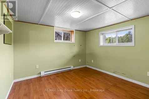 46 Maple Golf Crescent Northern Bruce Peninsula ON N0H 2R0