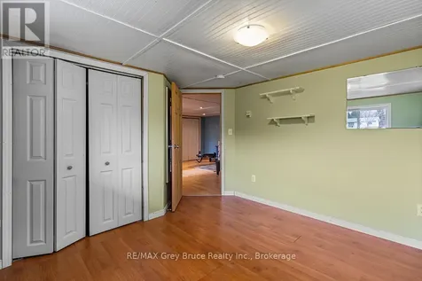 46 Maple Golf Crescent Northern Bruce Peninsula ON N0H 2R0