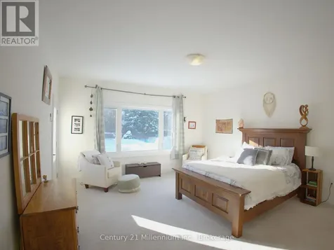 108 Creekwood Court Blue Mountains ON L9Y 0V1