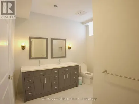 108 Creekwood Court Blue Mountains ON L9Y 0V1