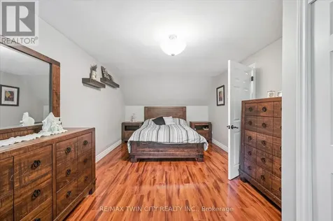 70 Peachtree Crescent Cambridge ON N1S 4W3