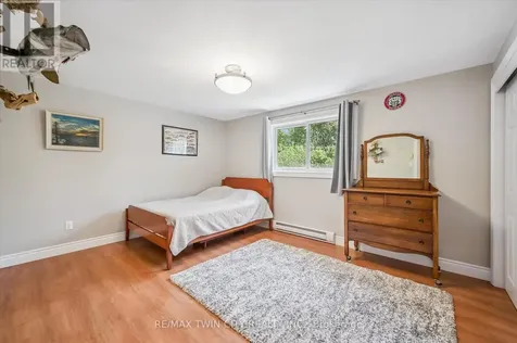 70 Peachtree Crescent Cambridge ON N1S 4W3